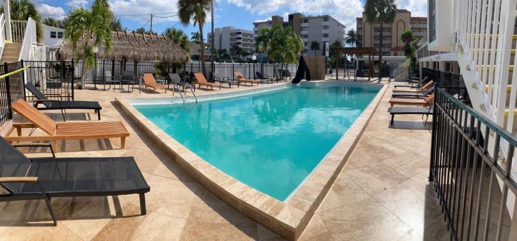 Holiday Isles Resort Madeira Beach Kültér fotó